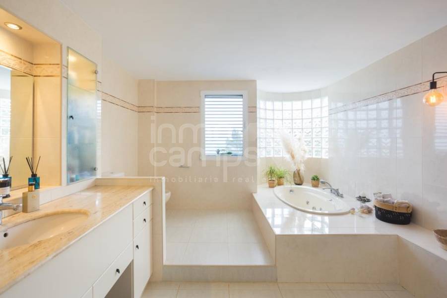 Venta - Chalet - Denia