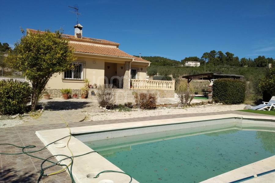 Te koop - Landhuis - Millena