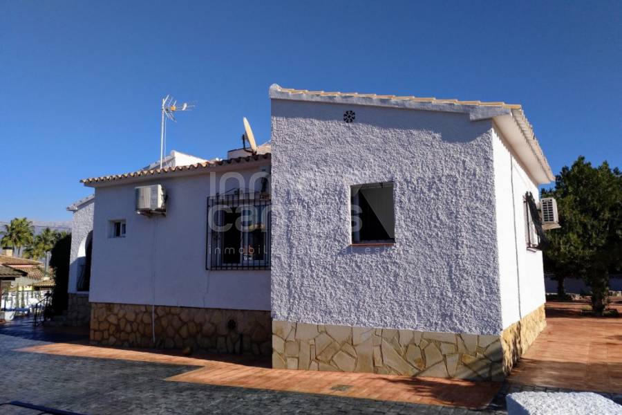 Venta - Chalet - Albir