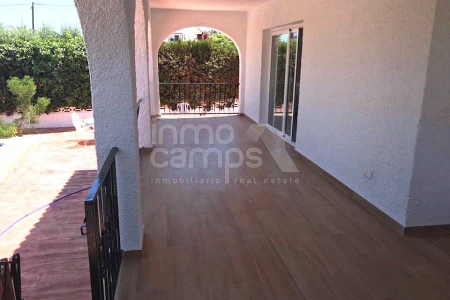 Venta - Chalet - Albir