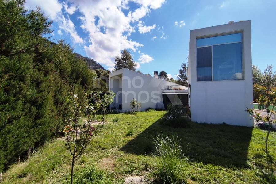 Venta - Chalet - Alfafara