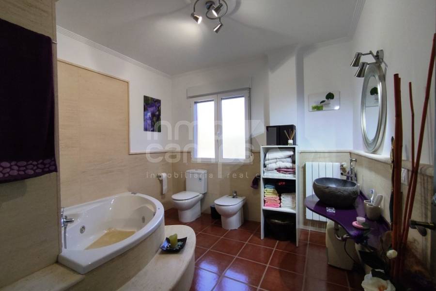 Te koop - Villa - Gorga