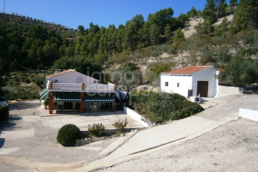 Te koop - Landhuis - Millena