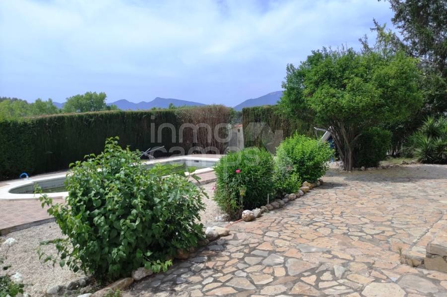 Te koop - Landhuis - Millena