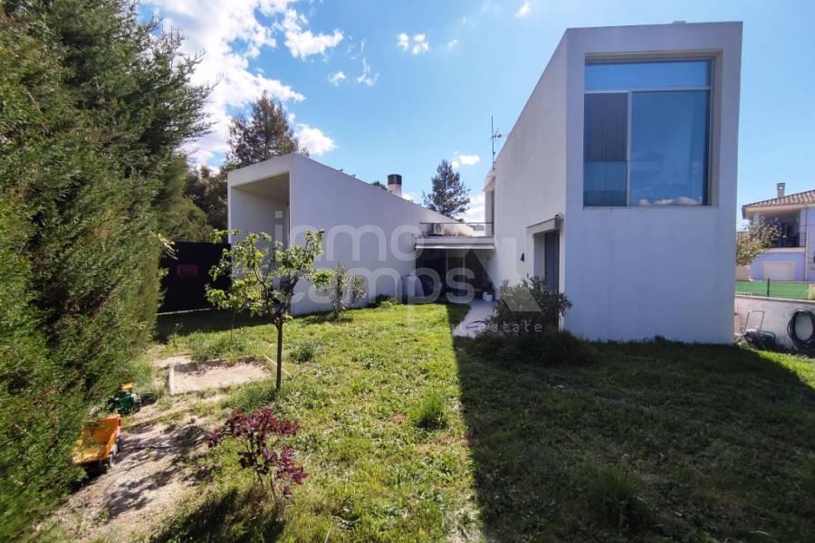 Venta - Chalet - Alfafara