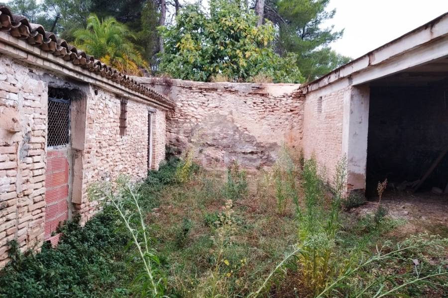 For sale - Finca - Ontinyent