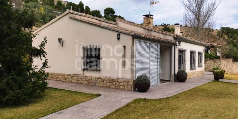 Esta villa en venta en Cocentaina es el paraíso que te mereces en la Costa Blanca