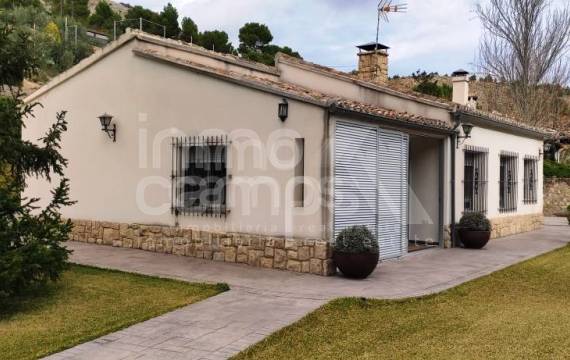 This villa for sale in Cocentaina is the paradise you deserve on the Costa Blanca