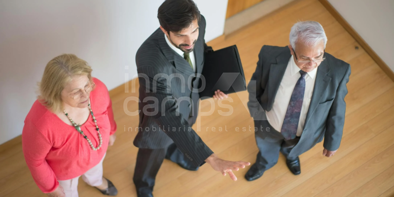 Zelf uw huis in Gaianes verkopen of via een makelaar: wat is het beste voor u?