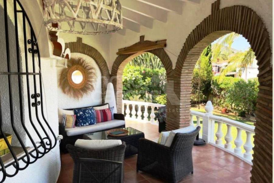 Venta - Chalet - Denia