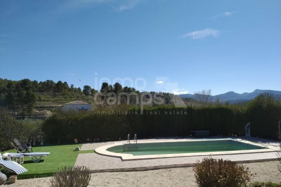 Te koop - Landhuis - Millena