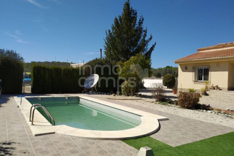 Te koop - Landhuis - Millena