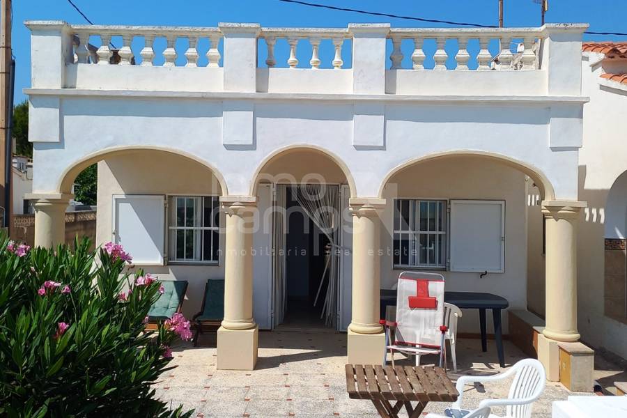 For sale - Villa - Denia