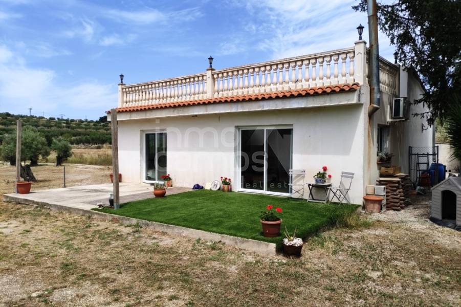 Te koop - Landhuis - Millena