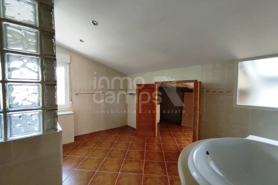 Te koop - Landhuis - Millena