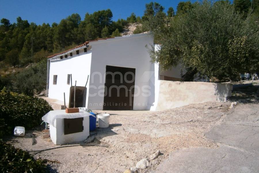 Te koop - Landhuis - Millena