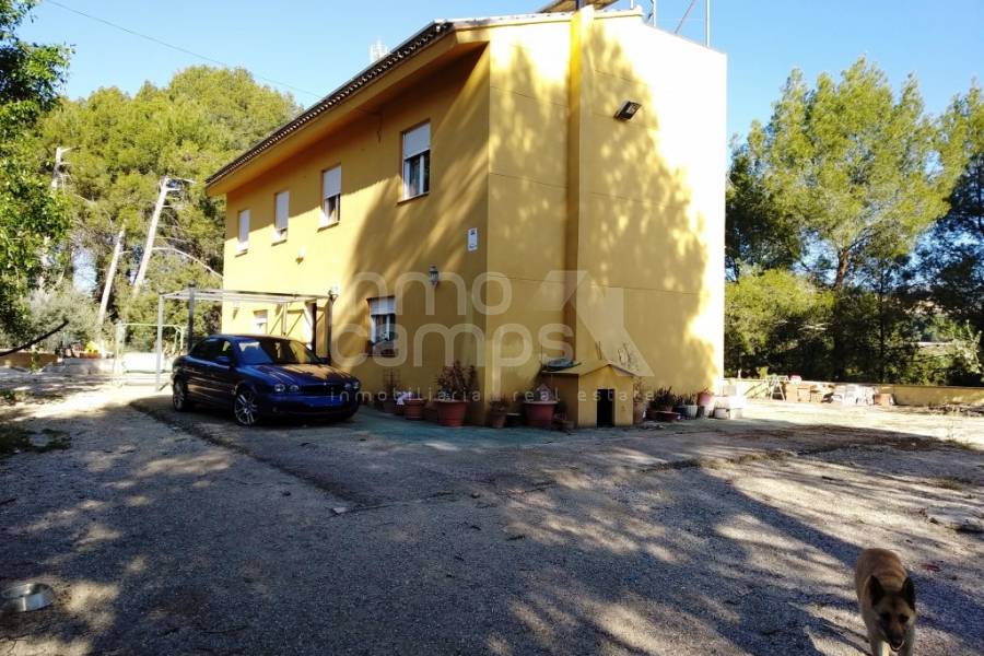 Venta - Casa de Campo - Ontinyent