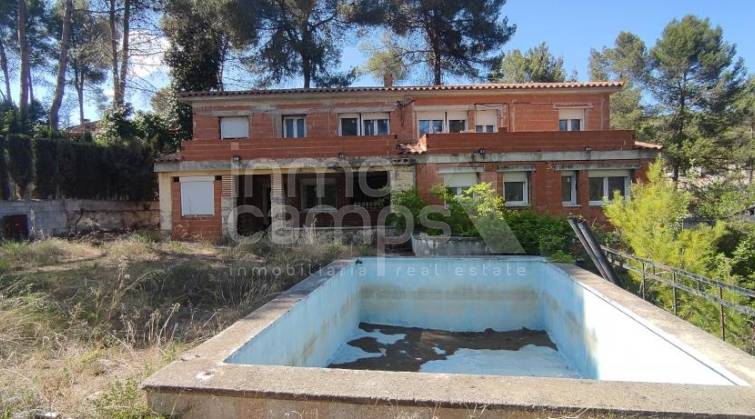 Villa - For sale - Alcoy - Alcoy