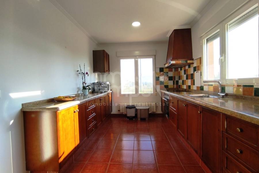 Te koop - Villa - Gorga