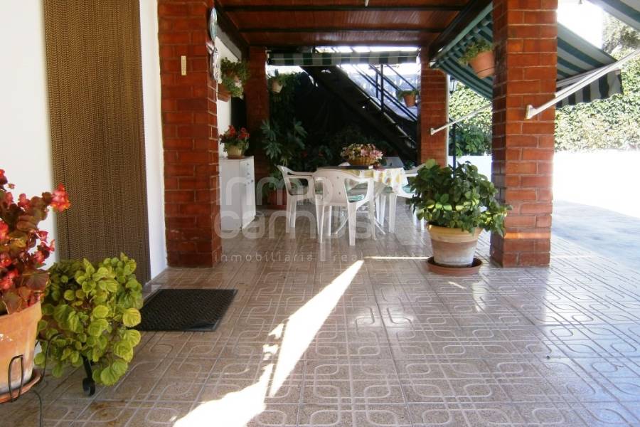 Te koop - Landhuis - Millena