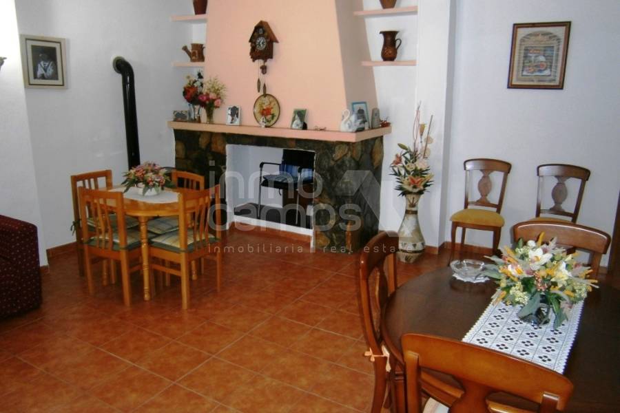 Te koop - Landhuis - Millena