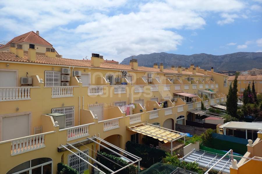 Venta - Casa de Pueblo - Denia