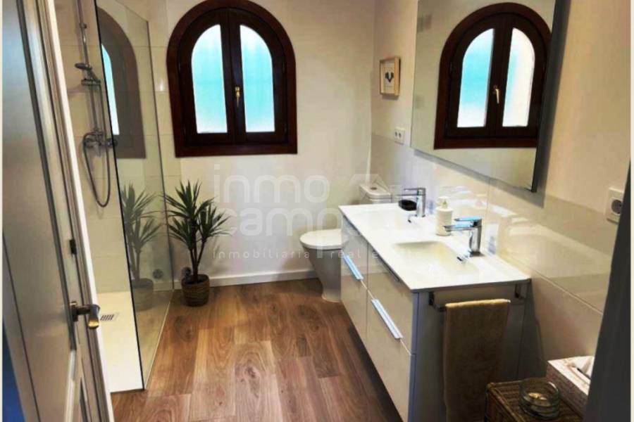 Venta - Chalet - Denia