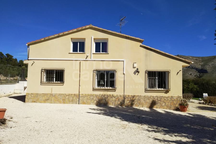 Te koop - Landhuis - Millena