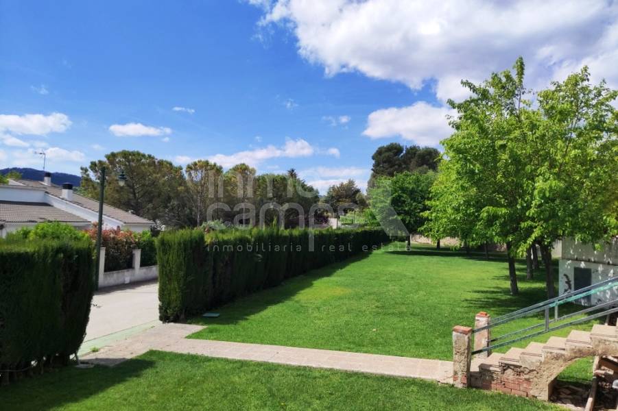 Te koop - Villa - Alcoy - Urbanizaciones