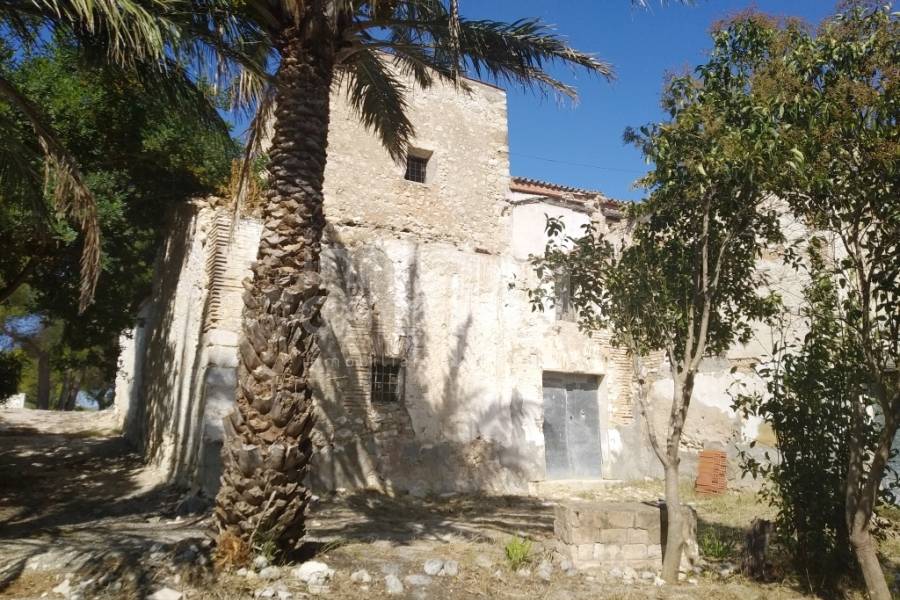 Te koop - Finca - Ontinyent