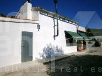 Te koop - Landhuis - Millena