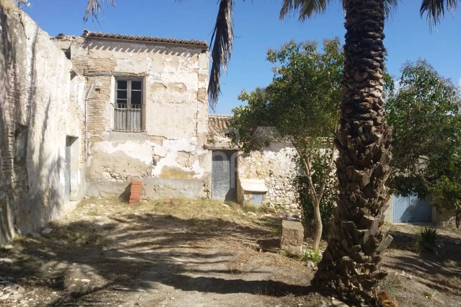 Te koop - Finca - Ontinyent